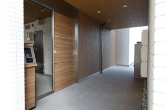 【エントランス】