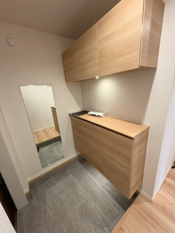 Sha Maison NAOの玄関|明るい玄関です