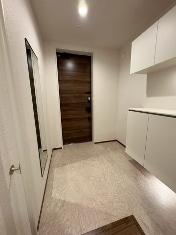 Sha Maison NAOの玄関|明るい玄関です