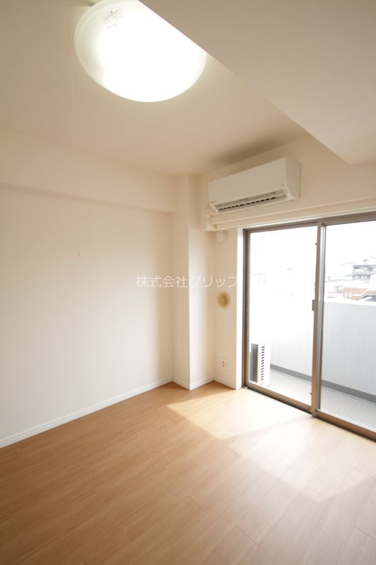 メインステージ川崎Ⅲの洋室