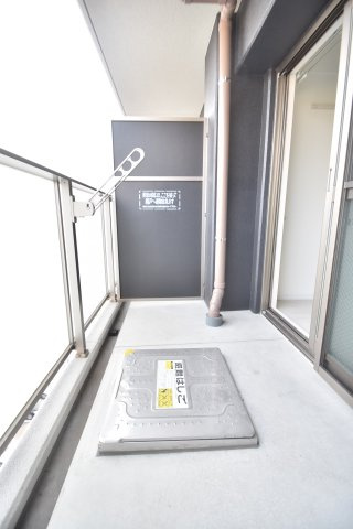 京橋イーストガーデンのバルコニー