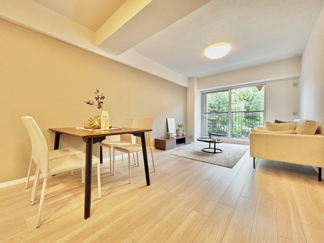 寝屋川コーポラスの居間・リビング