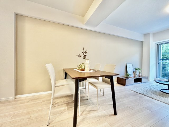 寝屋川コーポラスの居間・リビング