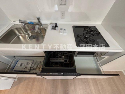 【キッチン】 | ミリアレジデンス西蒲田 | コンパクトなキッチンで掃除もラクラク