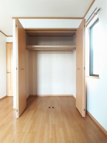 イーストニュータウンＡの収納|こまごまとしたものを収納できそうですね