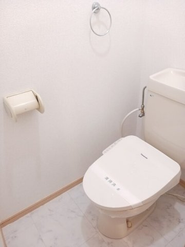 エルディム　ブルーハイツのトイレ|清潔感のあるトイレです