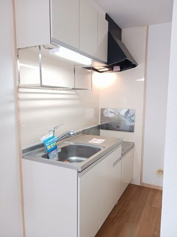 エルディム　ブルーハイツのキッチン|コンパクトなキッチンで掃除もラクラク