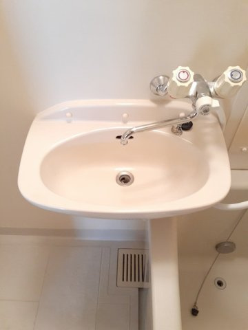 カーサ八幡林の洗面所|広い洗面スペース