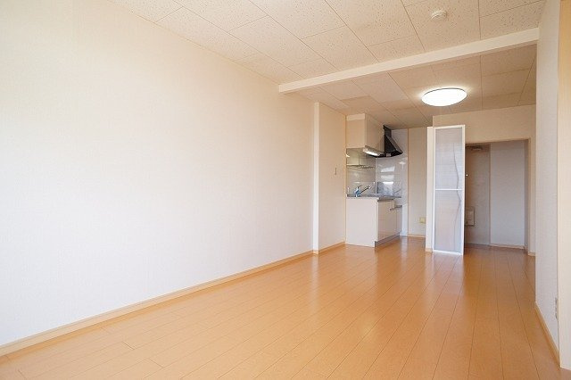 カーサ八幡林の内装|内装は落ち着いています