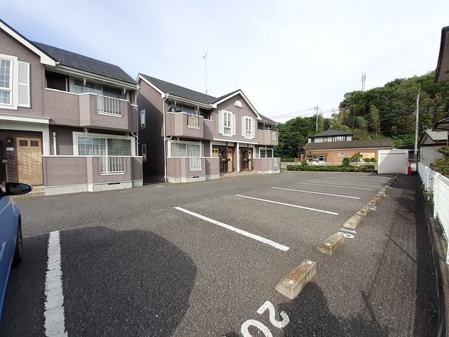 コーポ石川　Ｄの駐車場|駐車スペースもあります