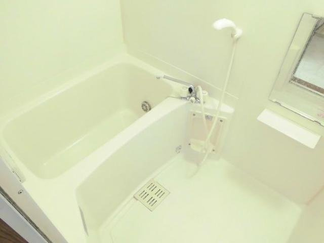コーポ石川　Ｄの浴室|きれいなお風呂です