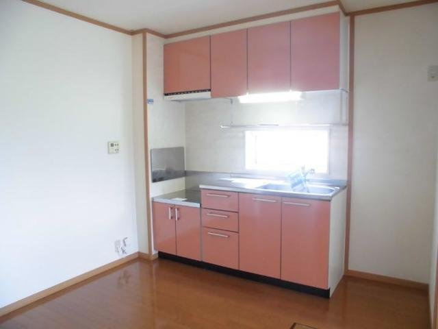 ツインコートＡのキッチン|コンパクトなキッチンで掃除もラクラク