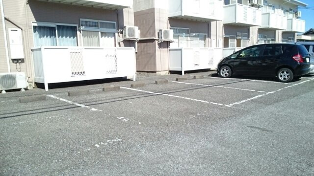 パークハイツＵの駐車場|駐車場完備です