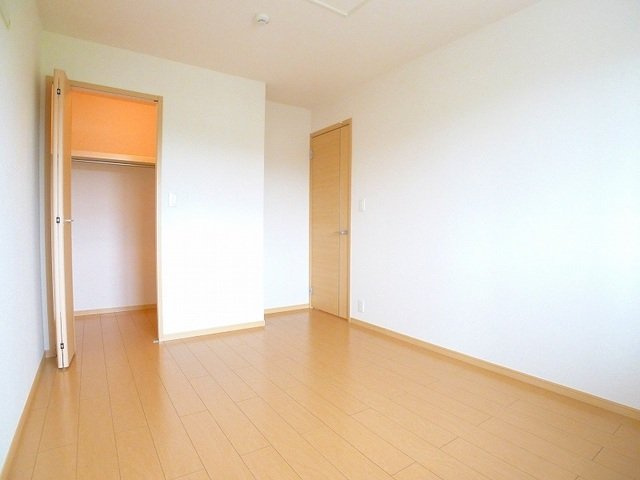 ブルームＡの内装|明るい室内です