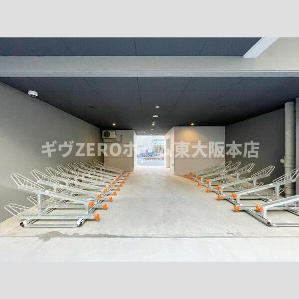 S-RESIDENCE難波大国町Tresの駐車場