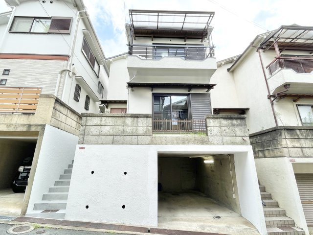 枚方市星丘2丁目　中古一戸建て