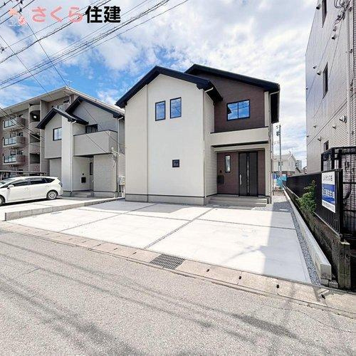 宇都宮市西原町2期　1号棟の前面道路含む現地写真|前面道路5.9ｍで広々！駐車場は3台可能です♪