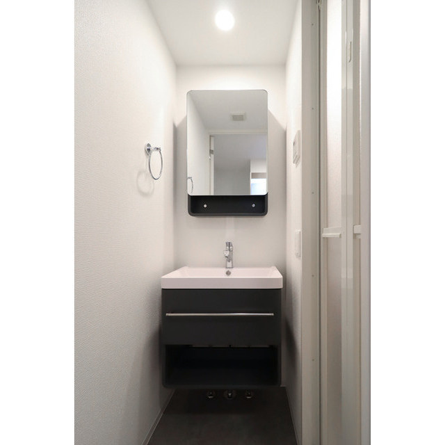 アドバンス神戸ラシュレの洗面所|スペースが確保できる洗面所です