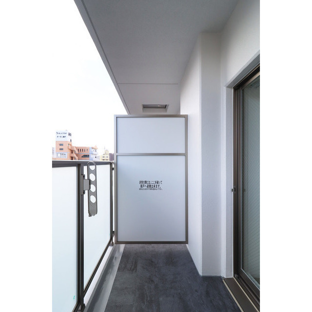 アドバンス神戸ラシュレのバルコニー|お洗濯にも便利なバルコニー付き