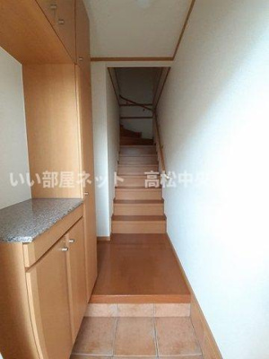 【玄関】 | ラ・フェスタＣ