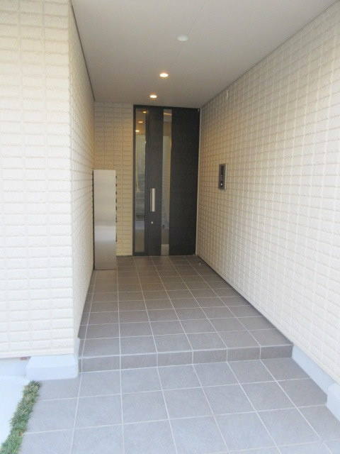 メンロパークのエントランス|オートロック・宅配ＢＯＸ付　耐震耐火旭化成へーベルメゾン