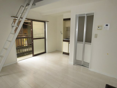 【洋室】 | レザヴィ | 同間取りタイプ