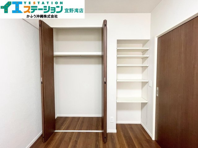 グランデプレミアムビスタ野嵩EASTの収納