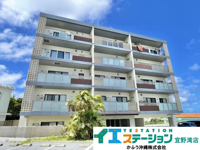 グランデプレミアムビスタ野嵩EASTの外観