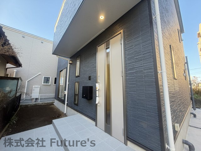三郷市高州2丁目　新築戸建　全1棟のエントランス|玄関アプローチ