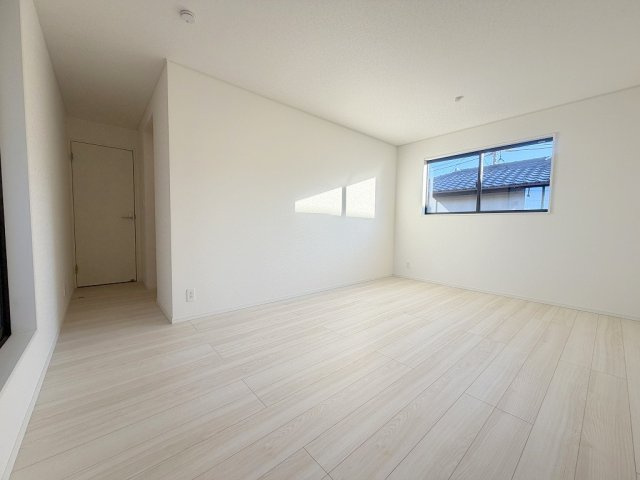 三郷市高州2丁目　新築戸建　全1棟の洋室|主寝室として使える10帖の洋室