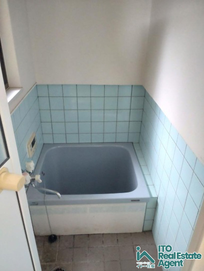 田中西浦町　中古テラスの浴室