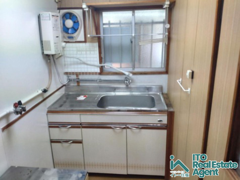 田中西浦町　中古テラスのキッチン