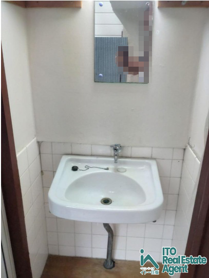 田中西浦町　中古テラスの洗面所