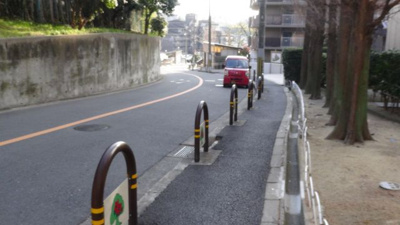 【周辺】 | 千里台スカイハイツC棟 | 前面道路