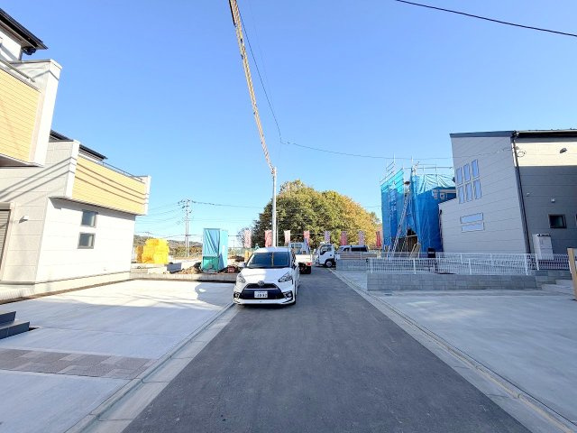 あきる野市瀬戸岡全９棟　新築分譲の前面道路含む現地写真
