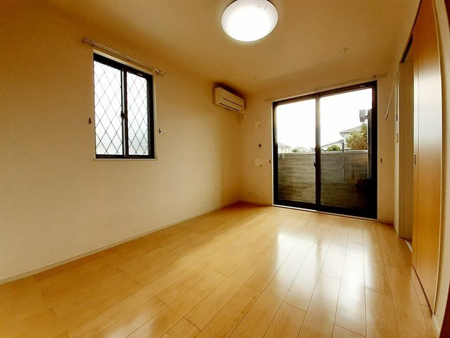 メゾン　アンソレイエの居間・リビング|使いやすい居間です