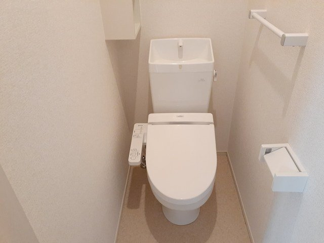 メゾン　アンソレイエのトイレ|コンパクトで使いやすいトイレです