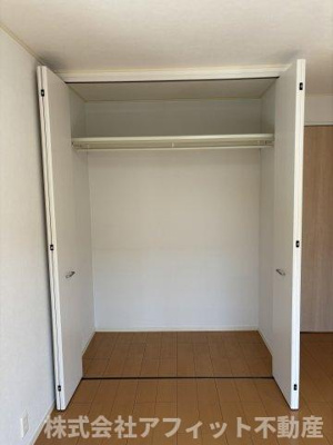 【その他】 | レトア桜丘 | 洋室6.5帖の収納