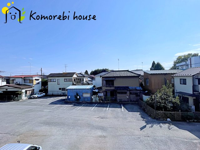 桶川市北　10期　新築一戸建て　グレース　01の展望|高い建物に囲まれないため、バルコニーからの眺望は開放的。朝日や夕焼けの美しさを日々感じられる、心が落ち着く景色が広がります。