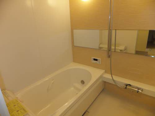 【浴室】 | シャーメゾンステージ碧・湯田 | 同間取り別部屋写真です。