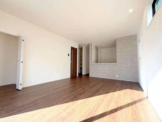 あきる野市瀬戸岡全９棟　新築分譲の居間・リビング