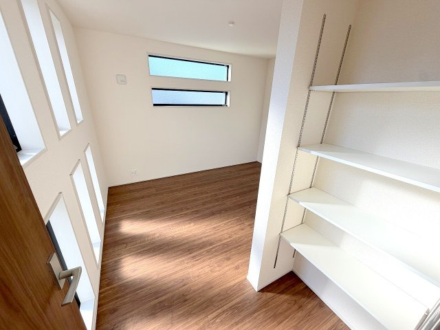 あきる野市瀬戸岡全９棟　新築分譲の洋室