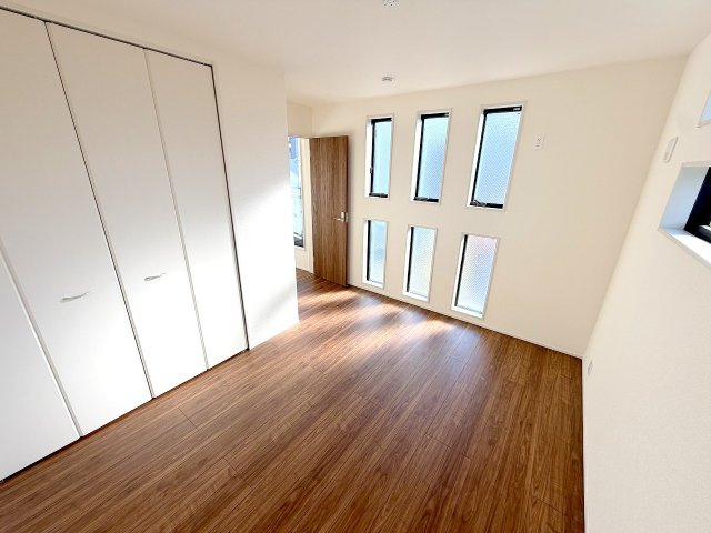 あきる野市瀬戸岡全９棟　新築分譲の洋室