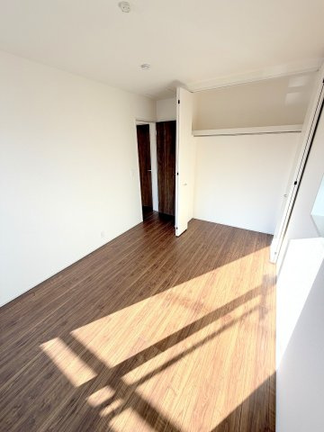 あきる野市瀬戸岡全９棟　新築分譲の洋室