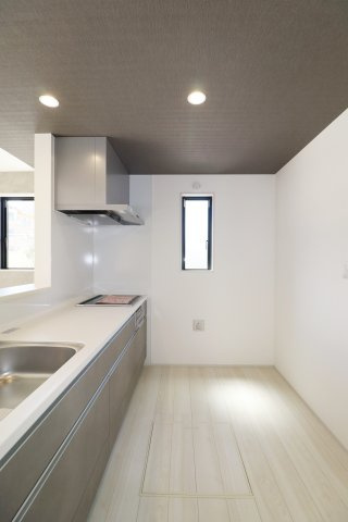 郡山市安積町南長久保２丁目　　　１号棟　　　安積第３小学校、安積第２中学区の居間・リビング|※同社施工例