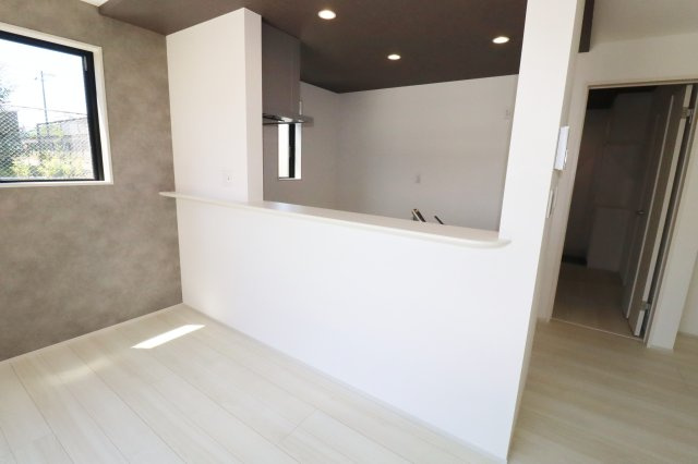 郡山市安積町南長久保２丁目　　　１号棟　　　安積第３小学校、安積第２中学区の居間・リビング|※同社施工例