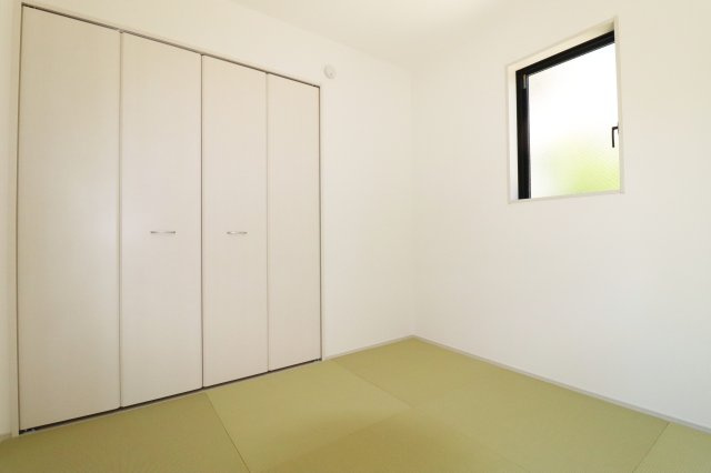 郡山市安積町南長久保２丁目　　　１号棟　　　安積第３小学校、安積第２中学区の和室|※同社施工例