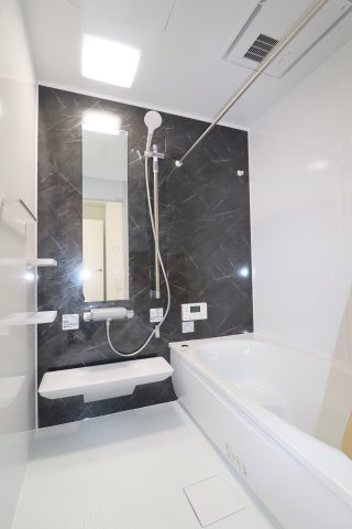 郡山市安積町南長久保２丁目　　　１号棟　　　安積第３小学校、安積第２中学区のトイレ|※同社施工例