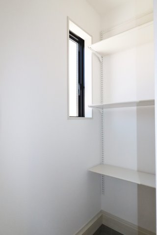 郡山市安積町南長久保２丁目　　　１号棟　　　安積第３小学校、安積第２中学区の玄関|※同社施工例