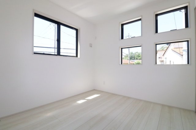 郡山市安積町南長久保２丁目　　　１号棟　　　安積第３小学校、安積第２中学区の玄関|※同社施工例